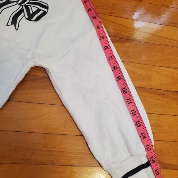 Boutique Moschino white & black 3/4 sleeves top. Bow print. Crop. Size 8. - Picture 11 of 11